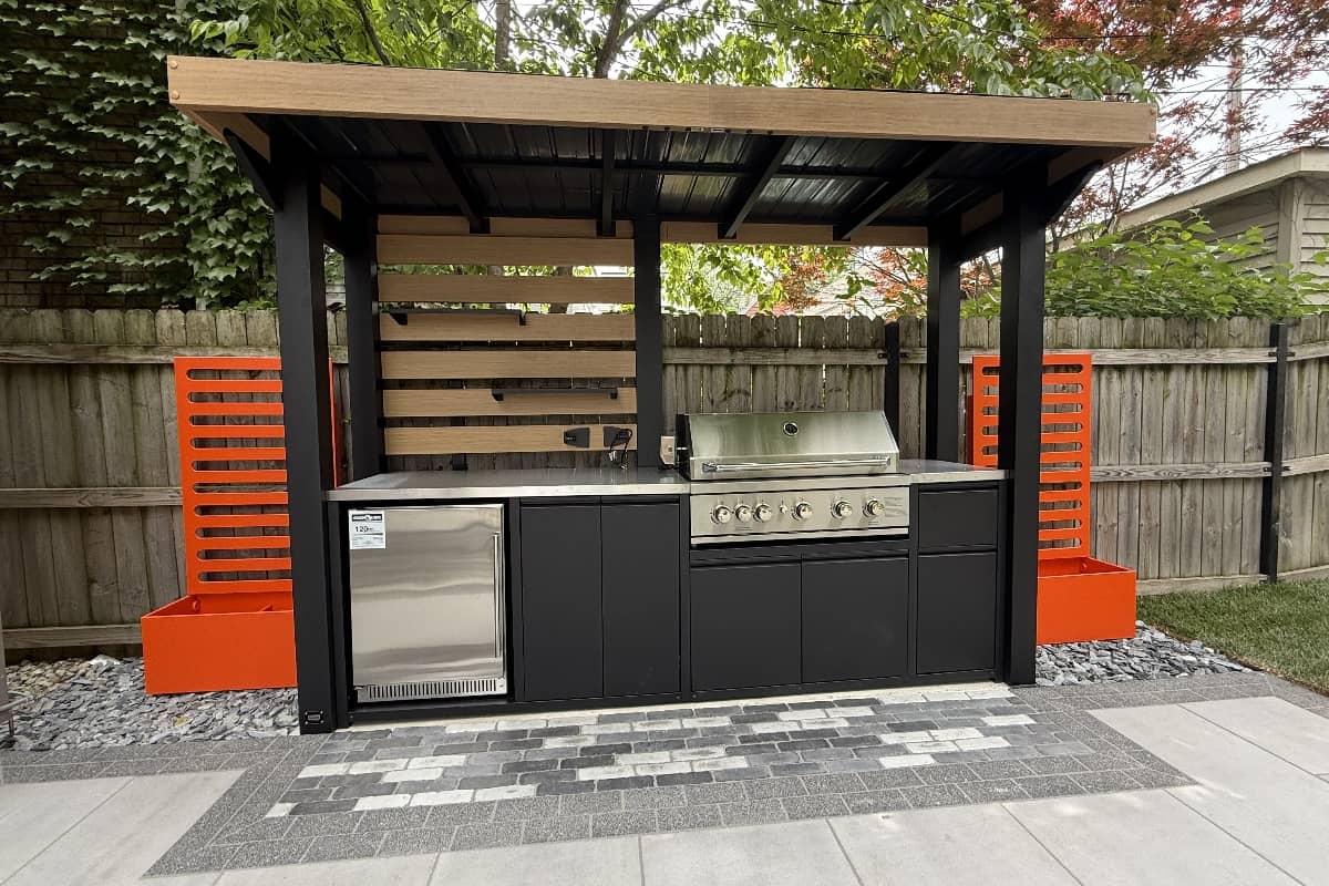 Outdoor kitchen