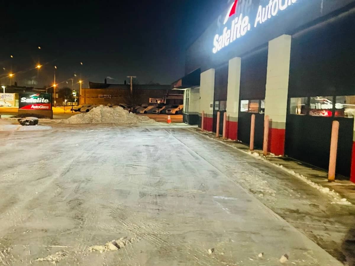 snow removal for Satelite Glass business in Chicago